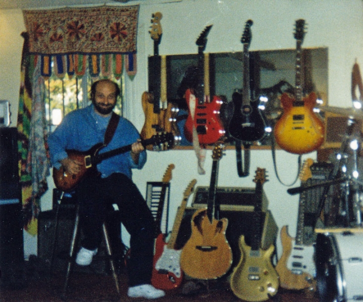 Mike Biscotto\'s Californian Home recording facility